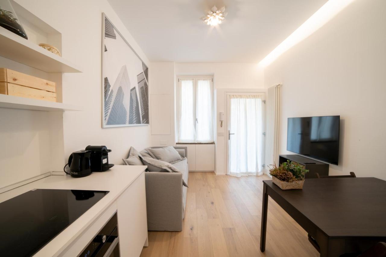 Navigli-Centro-Universita, Amazing New Apartment Milão Exterior foto